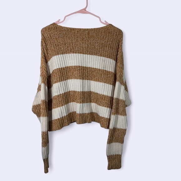 American Eagle Striped Henley Sweater - Picture 4 of 5